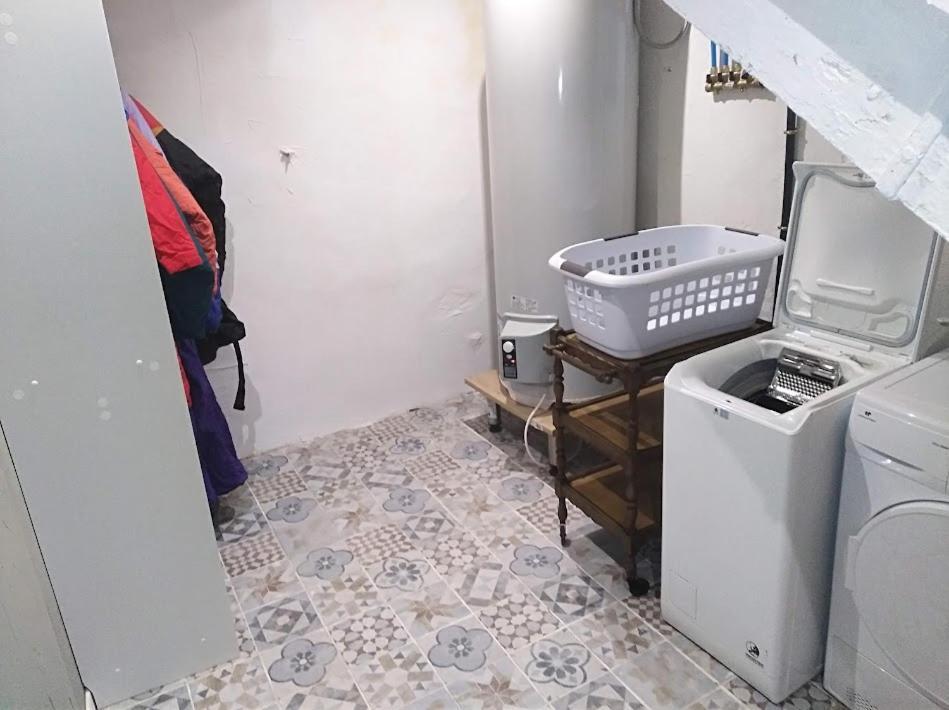 Appartement Cozy Dans Maison Privee Tauves ภายนอก รูปภาพ